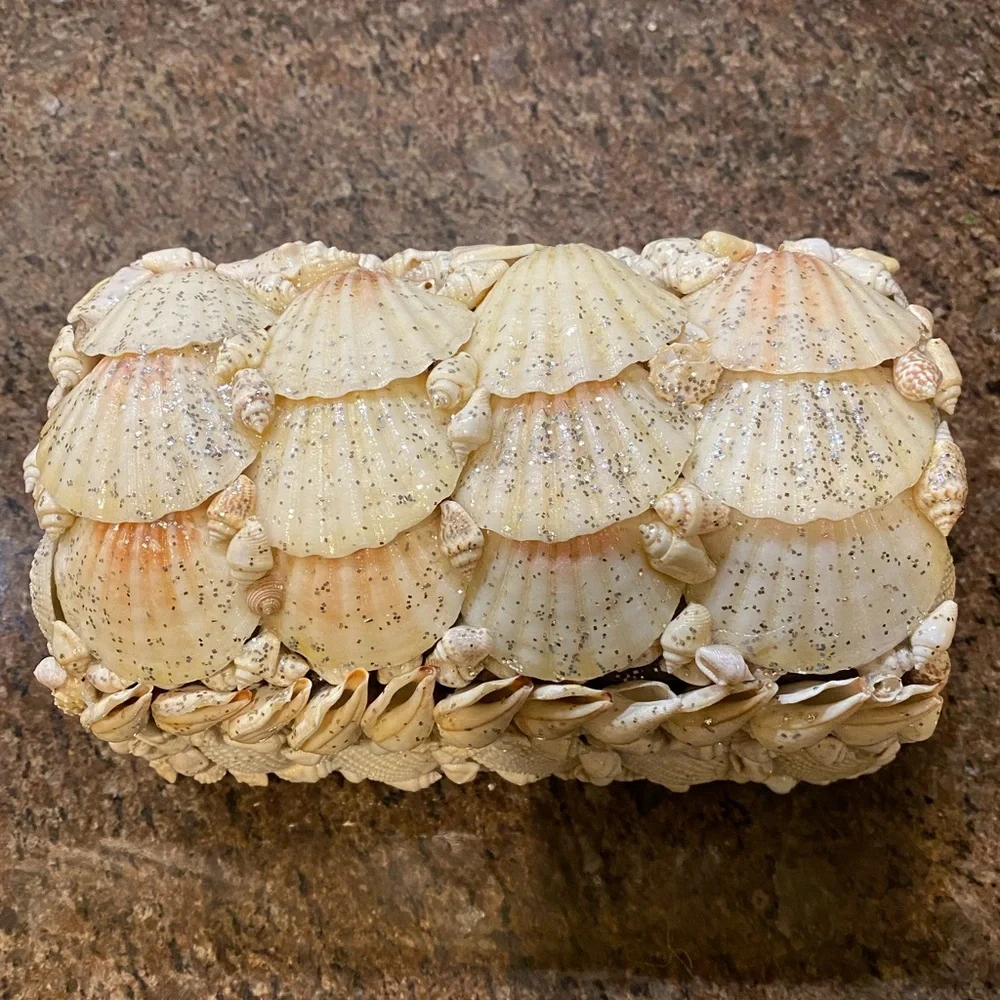 Vintage Handmade Natural Seashell Jewelry Treasure Chest Box